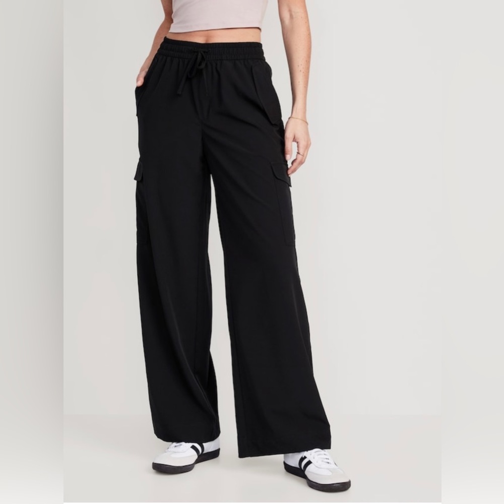 High-waisted stretchtech wide-leg cargo pants
